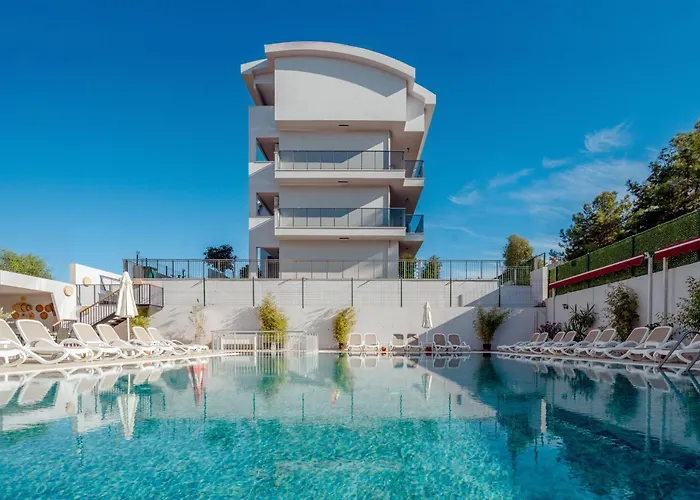 A Hotel Side